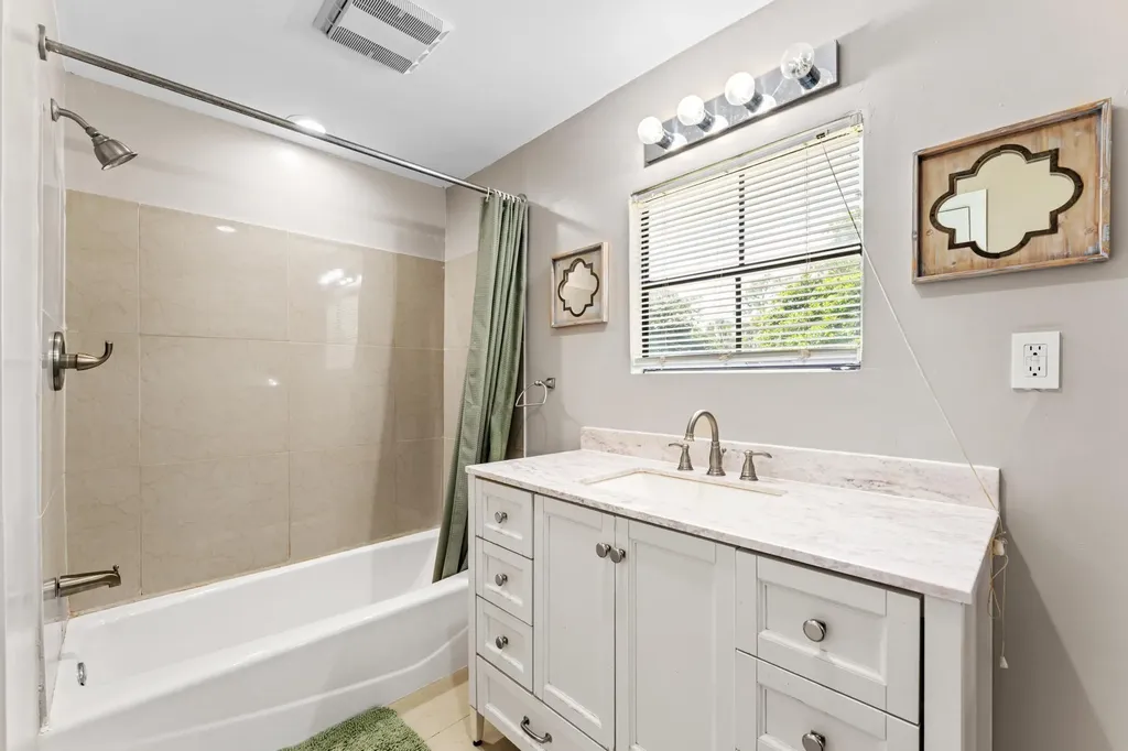 11682 60th Street N West Palm Beach FL 33411