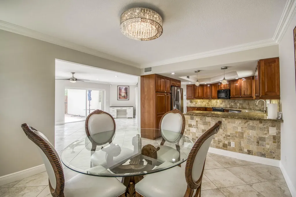 4338 Hazel Avenue Palm Beach Gardens FL 33410