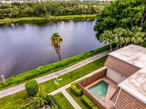 4338 Hazel Avenue Palm Beach Gardens FL 33410