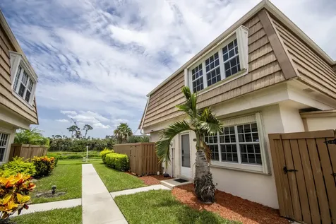 4338 Hazel Avenue Palm Beach Gardens FL 33410