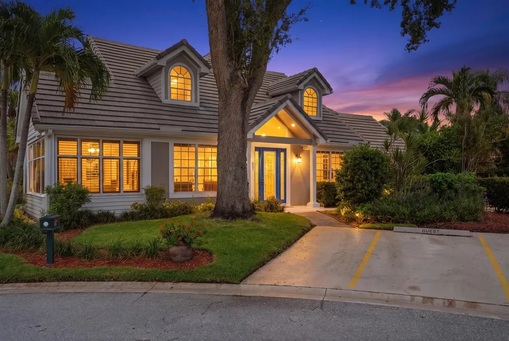 207 Woodsmuir Court Palm Beach Gardens FL 33418