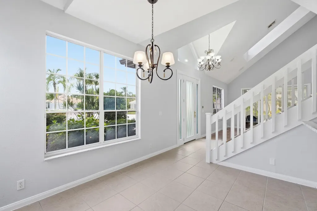 207 Woodsmuir Court Palm Beach Gardens FL 33418