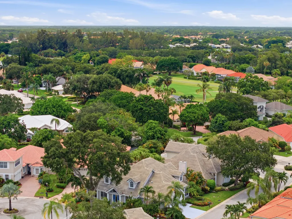 207 Woodsmuir Court Palm Beach Gardens FL 33418