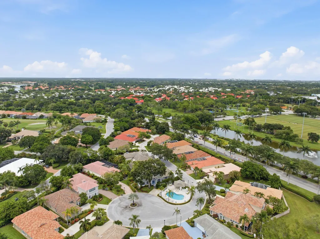 207 Woodsmuir Court Palm Beach Gardens FL 33418
