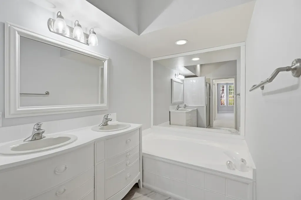 207 Woodsmuir Court Palm Beach Gardens FL 33418