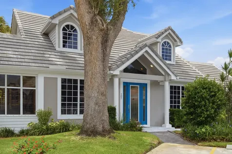 207 Woodsmuir Court Palm Beach Gardens FL 33418