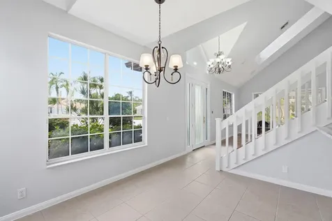 207 Woodsmuir Court Palm Beach Gardens FL 33418