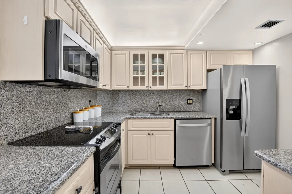 3912 S Ocean Boulevard Highland Beach FL 33487