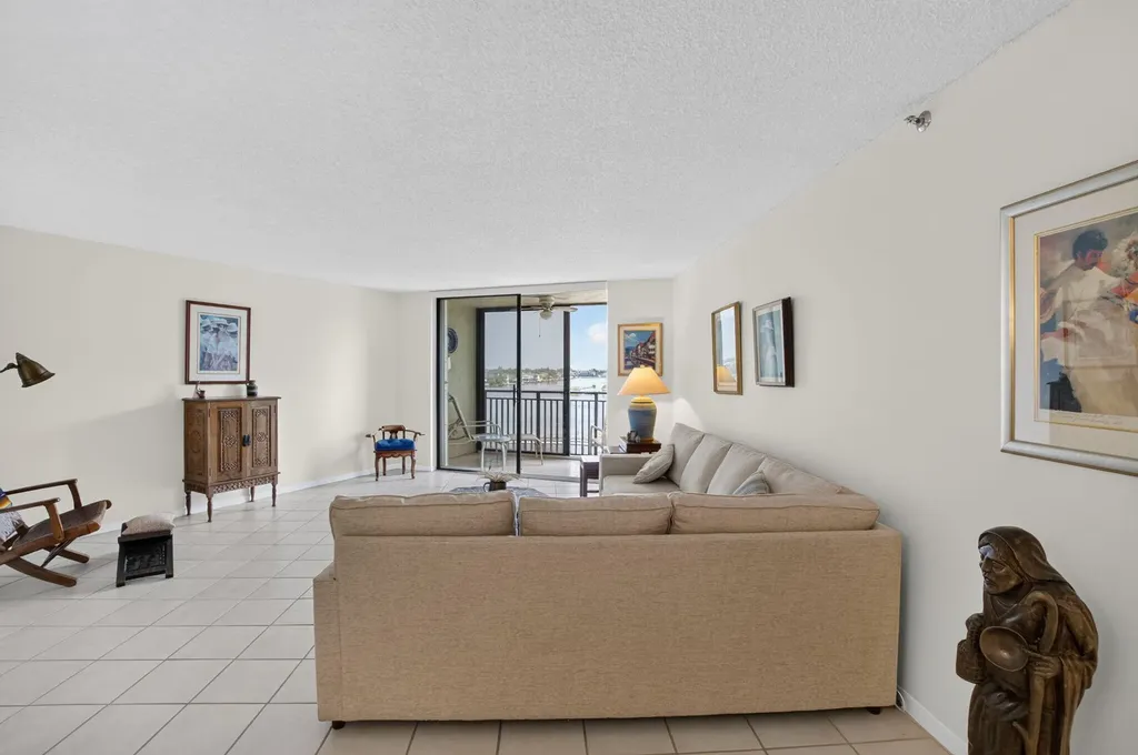 3912 S Ocean Boulevard Highland Beach FL 33487