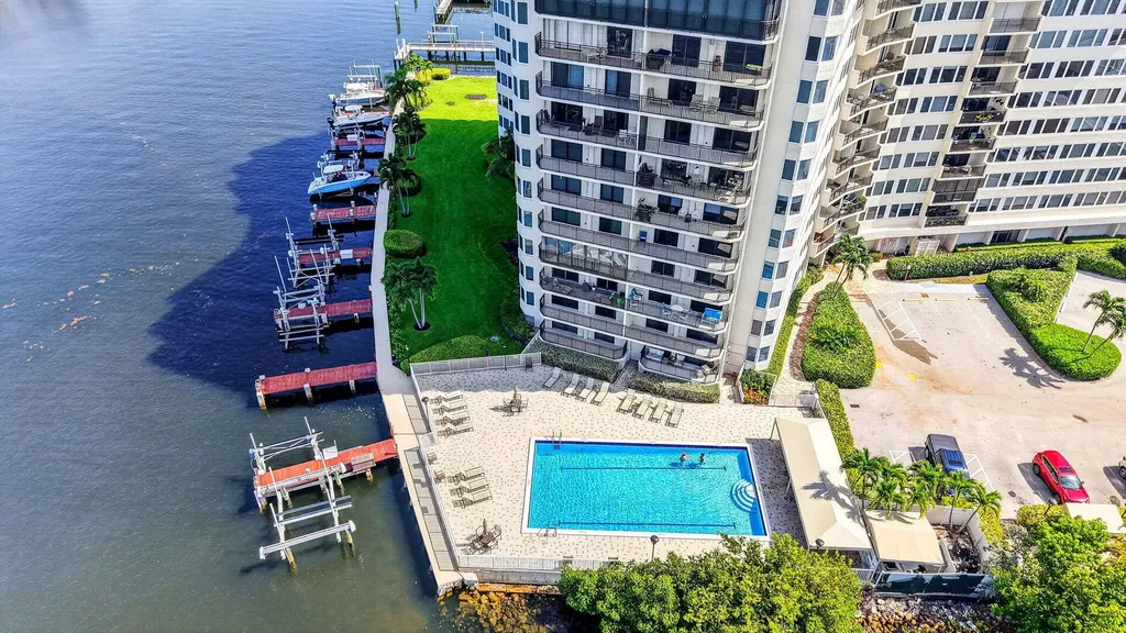 3912 S Ocean Boulevard Highland Beach FL 33487