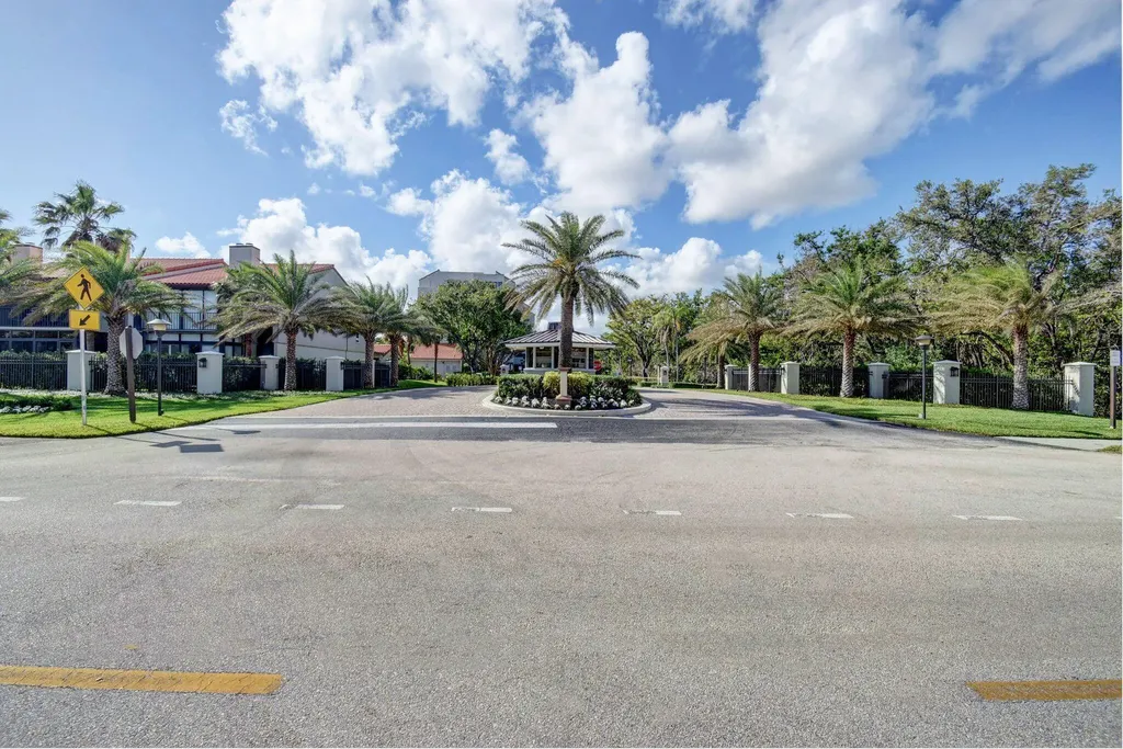 3912 S Ocean Boulevard Highland Beach FL 33487