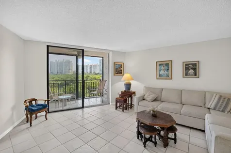 3912 S Ocean Boulevard Highland Beach FL 33487