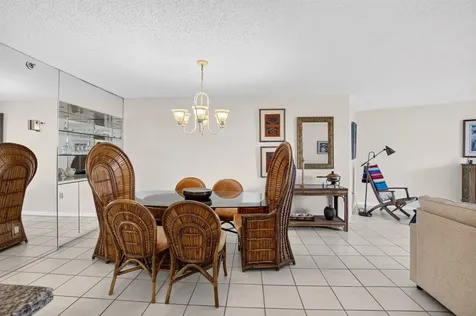 3912 S Ocean Boulevard Highland Beach FL 33487