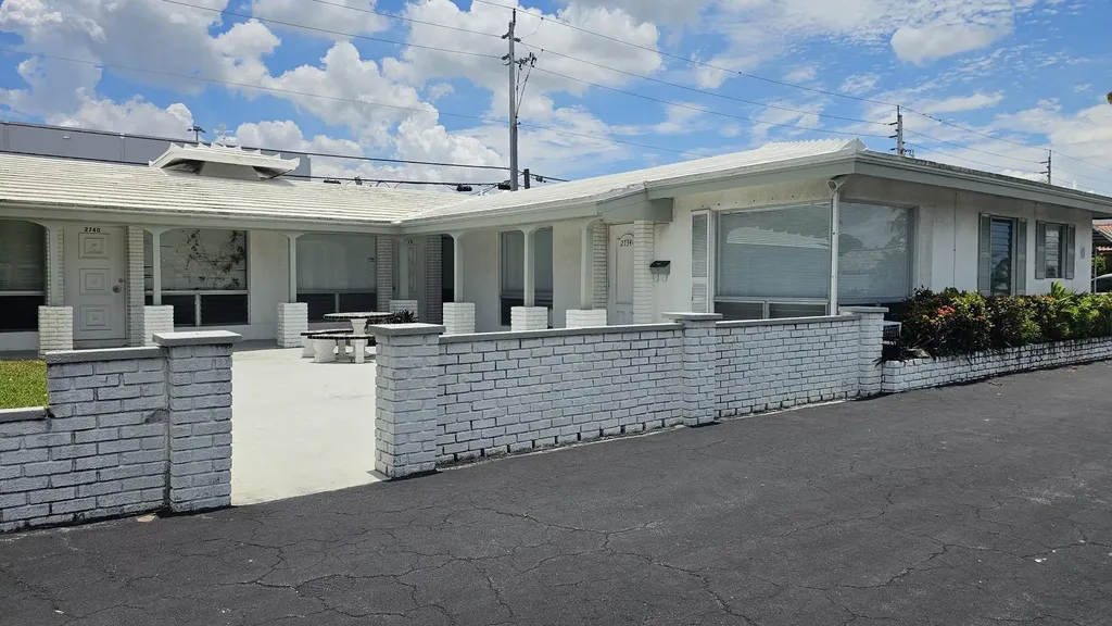 2734 NE 32nd Street Fort Lauderdale FL 33306