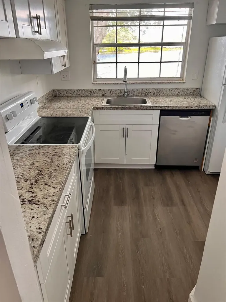 2121 NW 96th Terrace Pembroke Pines FL 33024