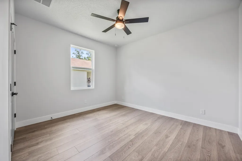 1254 Heitzman Avenue SW Palm Bay FL 32908