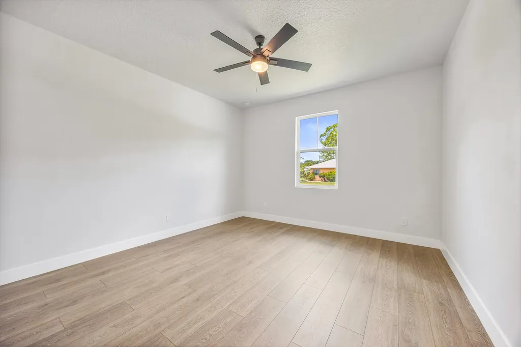 1254 Heitzman Avenue SW Palm Bay FL 32908