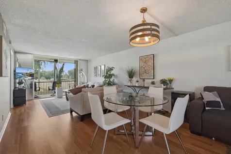 9823 S Hollybrook Lake Drive Pembroke Pines FL 33025
