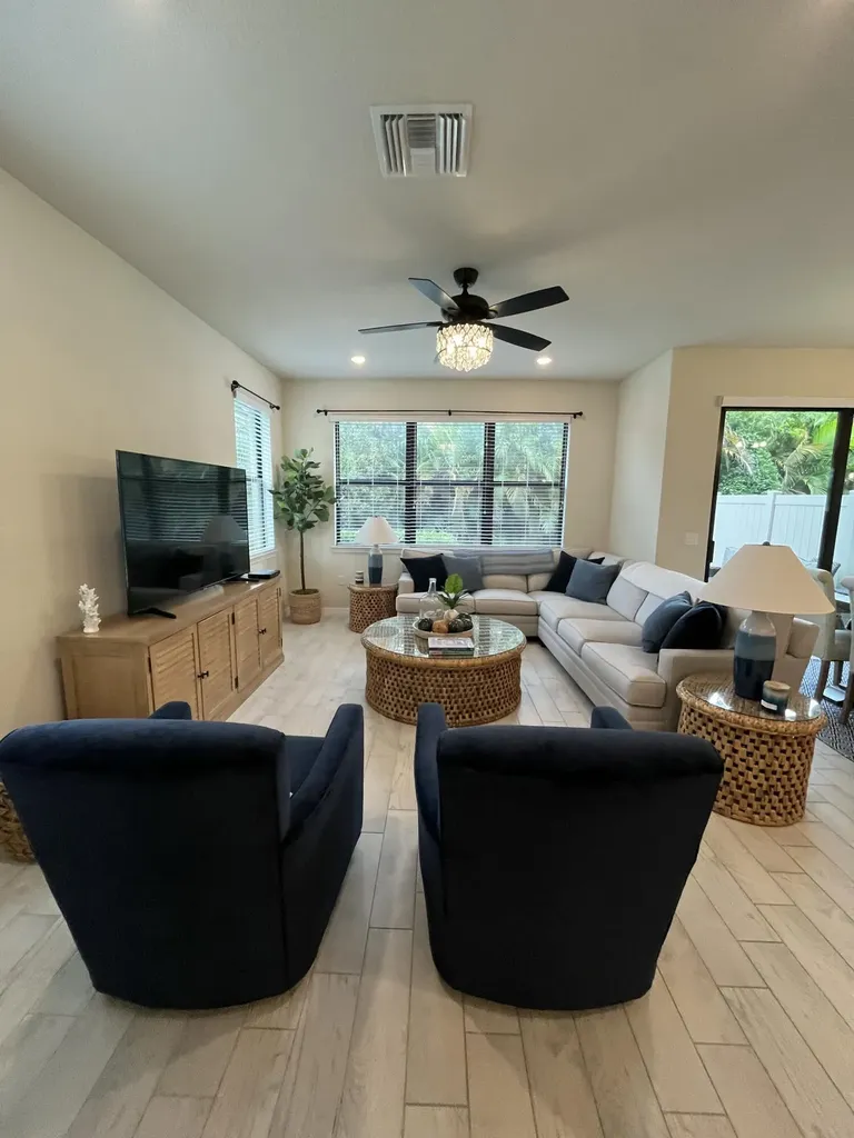8193 Cinch Way Lake Worth FL 33467