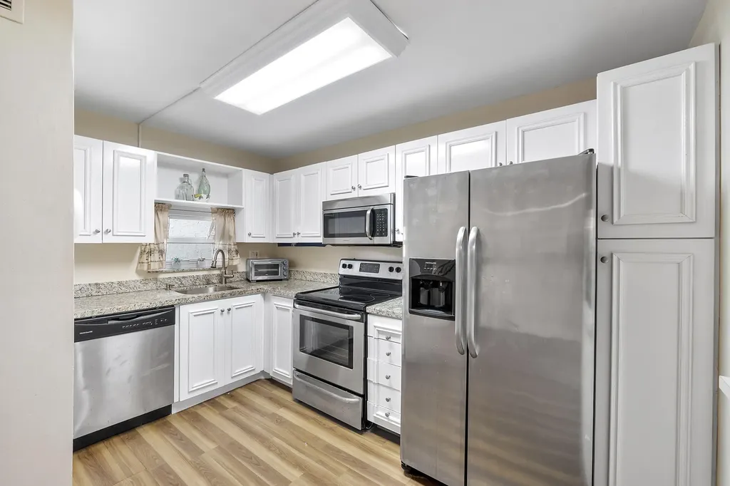 8990 S Hollybrook Boulevard Pembroke Pines FL 33025