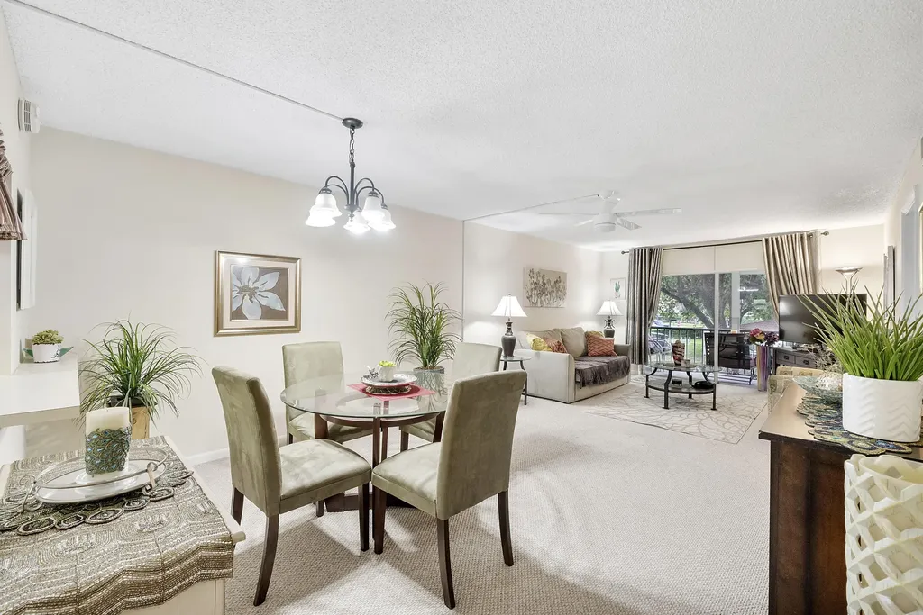 8990 S Hollybrook Boulevard Pembroke Pines FL 33025
