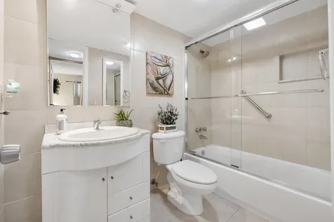 8990 S Hollybrook Boulevard Pembroke Pines FL 33025