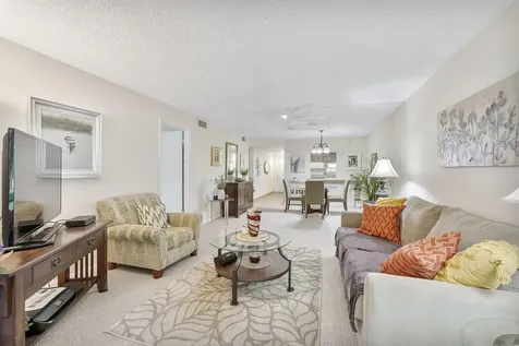 8990 S Hollybrook Boulevard Pembroke Pines FL 33025