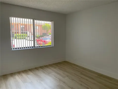 235 Lakeview Drive Weston FL 33326