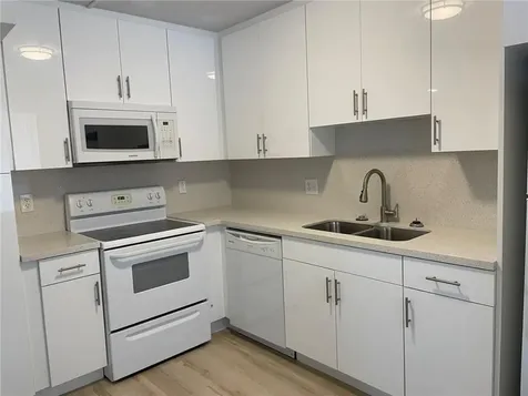 235 Lakeview Drive Weston FL 33326