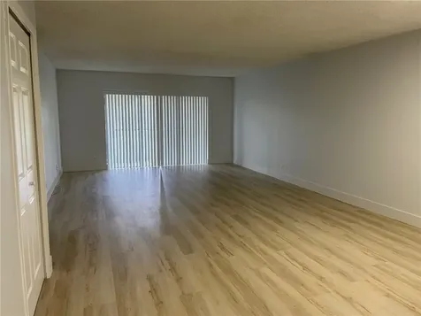 235 Lakeview Drive Weston FL 33326