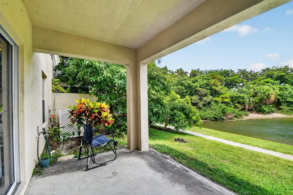 308 Spruce Street Boynton Beach FL 33426