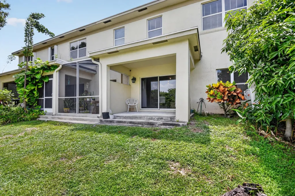 308 Spruce Street Boynton Beach FL 33426