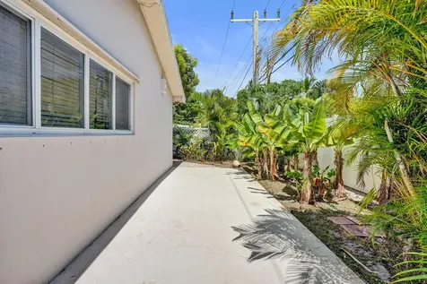 2756 NE 35th Street Fort Lauderdale FL 33306