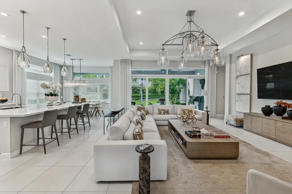 Boynton Beach FL, 9960 Pecorino Isle