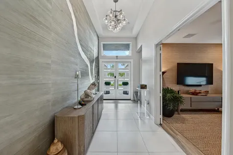 9960 Pecorino Isle Boynton Beach FL 33473