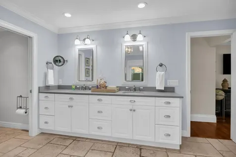 10410 SE Banyan Way Tequesta FL 33469