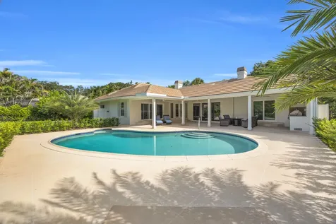 10410 SE Banyan Way Tequesta FL 33469