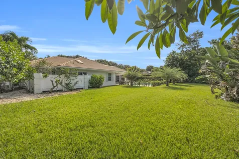 10410 SE Banyan Way Tequesta FL 33469