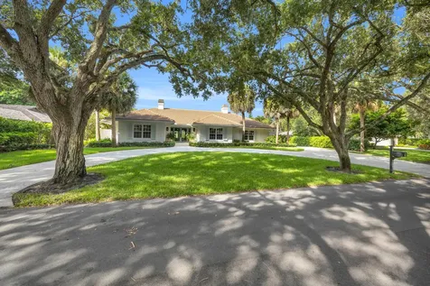 10410 SE Banyan Way Tequesta FL 33469