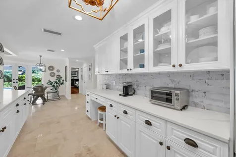 10410 SE Banyan Way Tequesta FL 33469