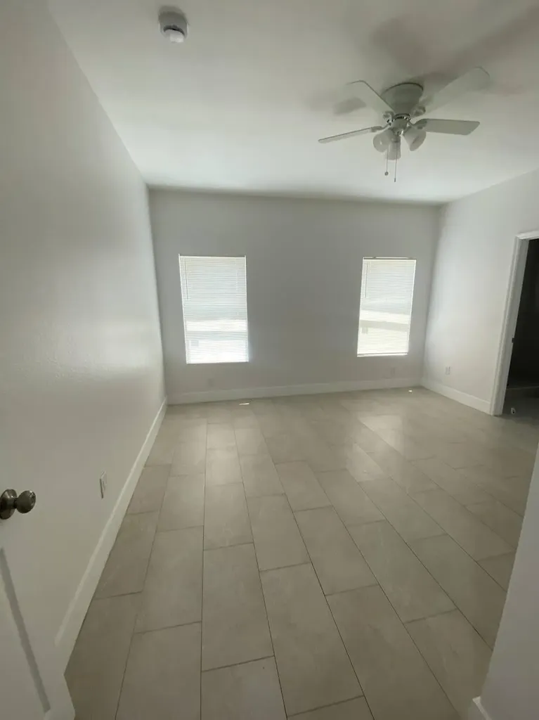 2594 NW 20th Street Fort Lauderdale FL 33311