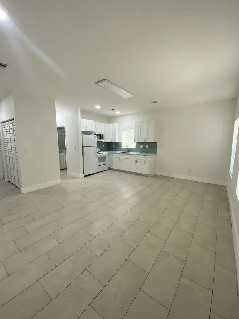 2594 NW 20th Street Fort Lauderdale FL 33311