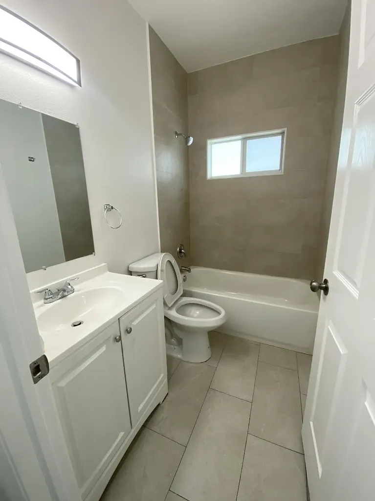 2594 NW 20th Street Fort Lauderdale FL 33311