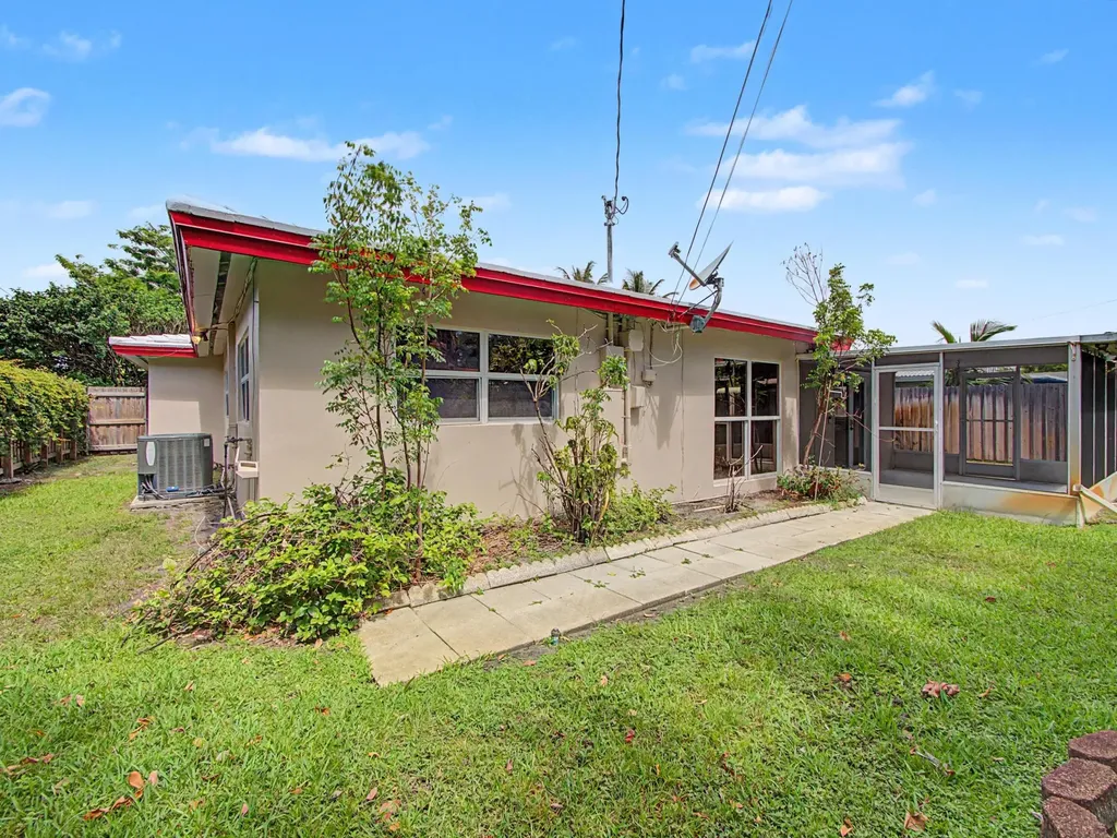 4650 NE 2nd Terrace Fort Lauderdale FL 33334