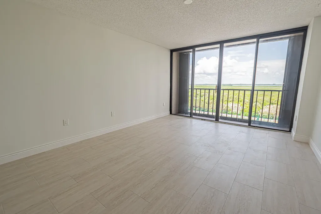5047 N Hwy A1a Fort Pierce FL 34949