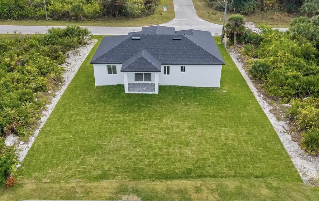 13438 Mcintosh Avenue Port Charlotte FL 33981