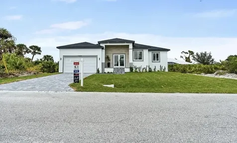 13438 Mcintosh Avenue Port Charlotte FL 33981