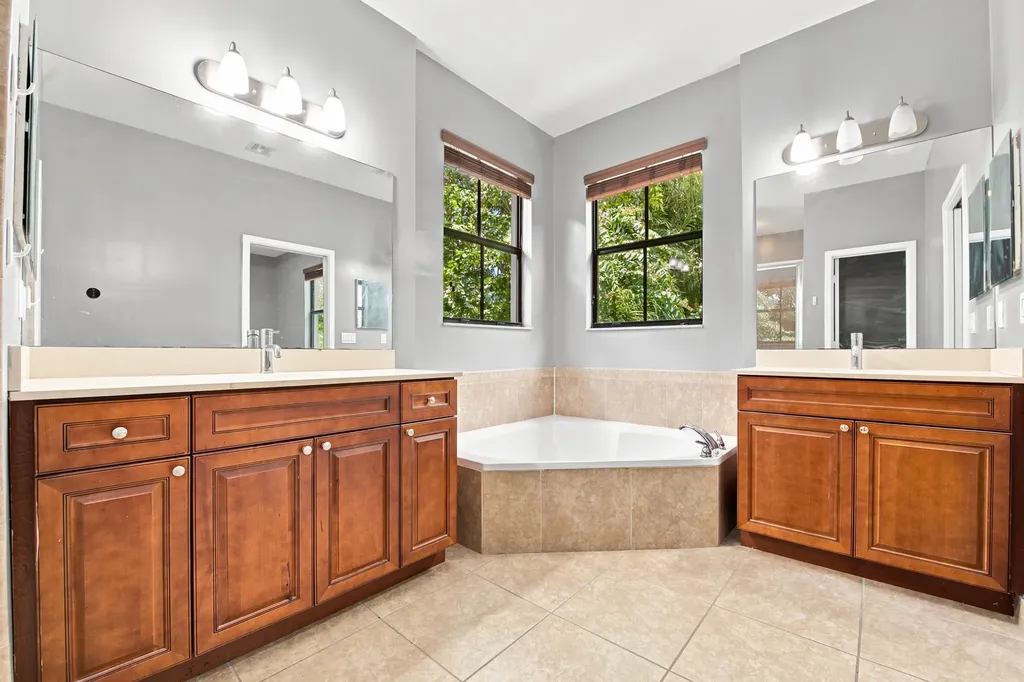 4817 NW 59th Street Tamarac FL 33319