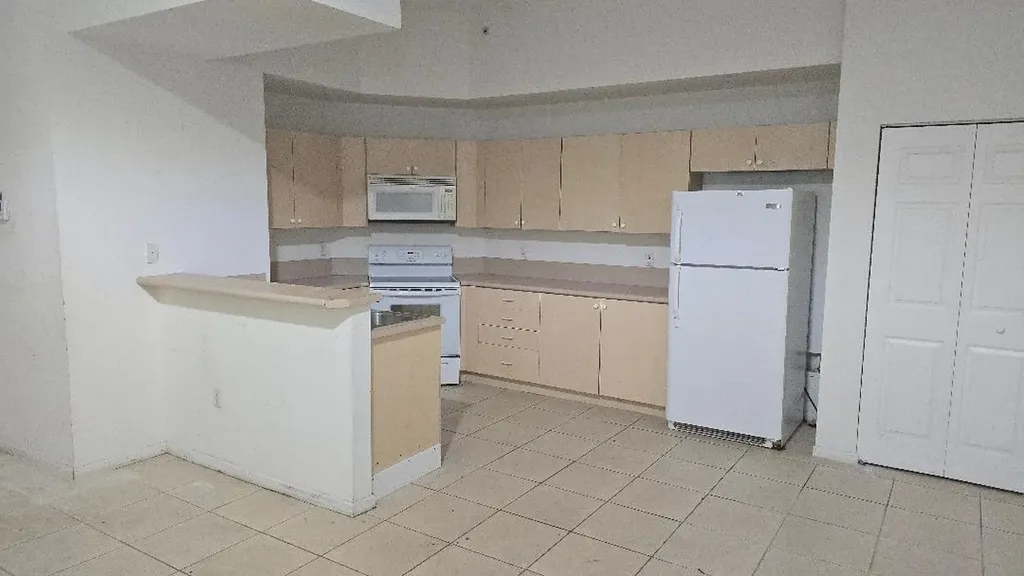 2801 Riverside Drive Coral Springs FL 33065
