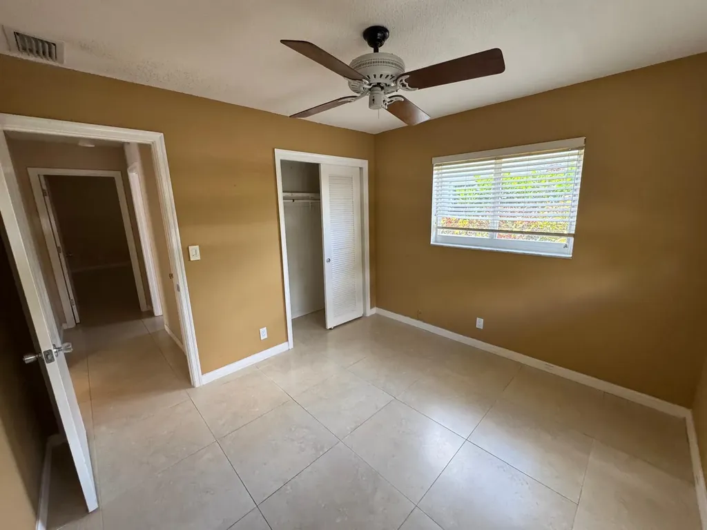 4717 NW 49th Place Tamarac FL 33319